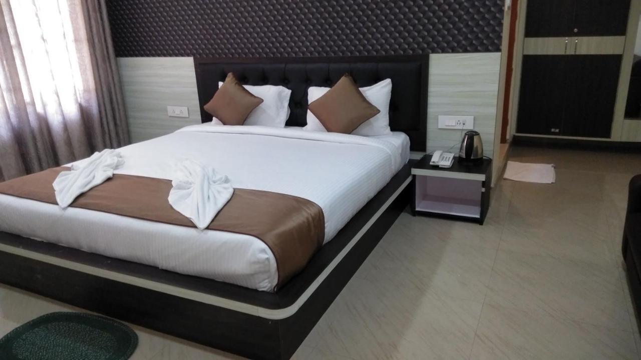The Four Season Hotel Dimapur Luaran gambar